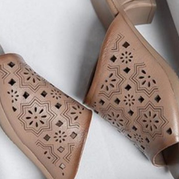 Rumour Has It | Caramel Geometric Openwork Leather Slide - Picture 3 of 5